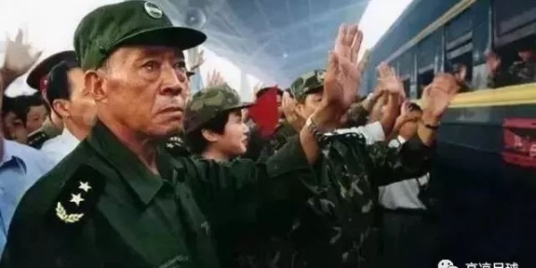 摩根综合体育- 少帅临危受命首战惊险取三分  