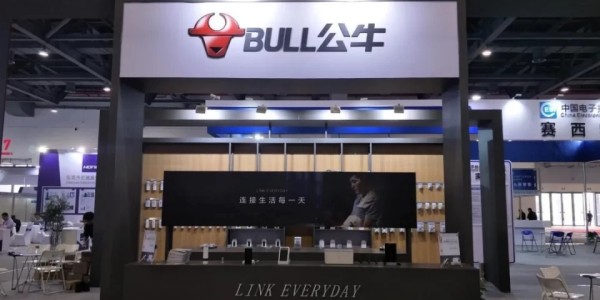 摩根综合体育官方网站- 拉文续约公牛三年1.2亿  