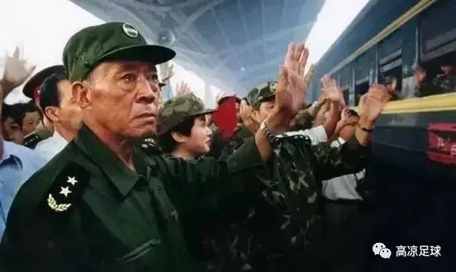  少帅临危受命首战惊险取三分  